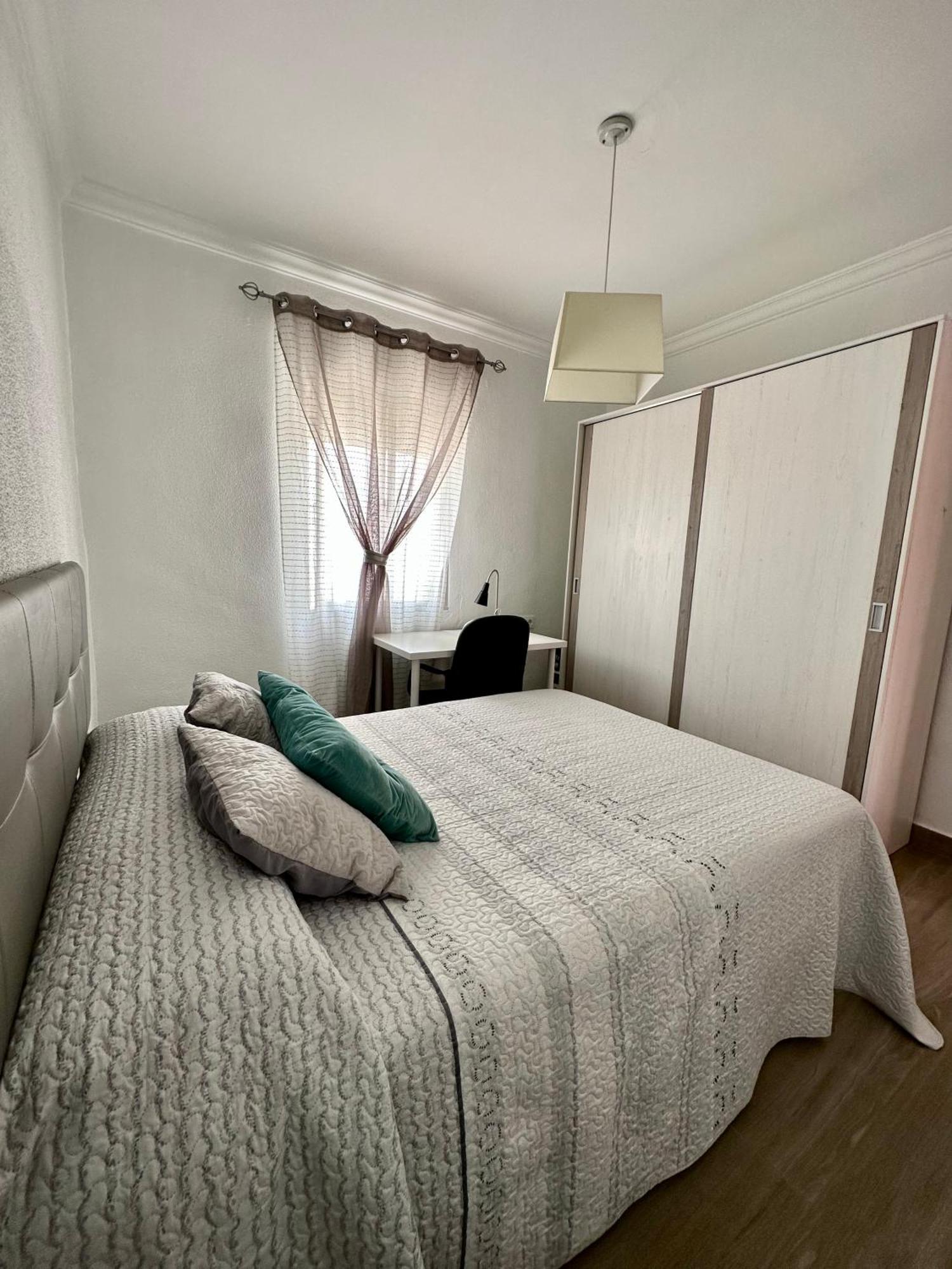 Apartamento Precioso 3 Dormitorios, Aire Acondicionado 10 Minutos Circuito Y Feria *